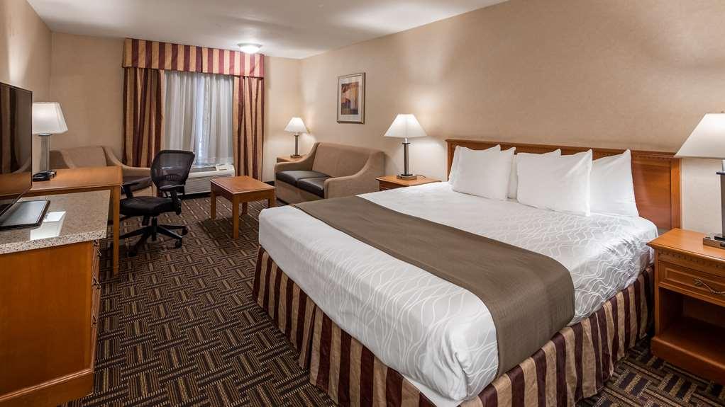 Best Western Norwalk Inn Bagian luar foto