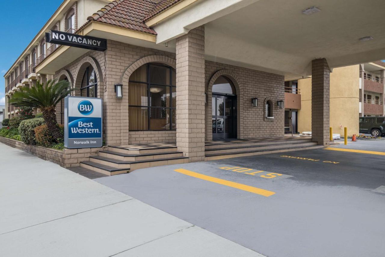 Best Western Norwalk Inn Bagian luar foto