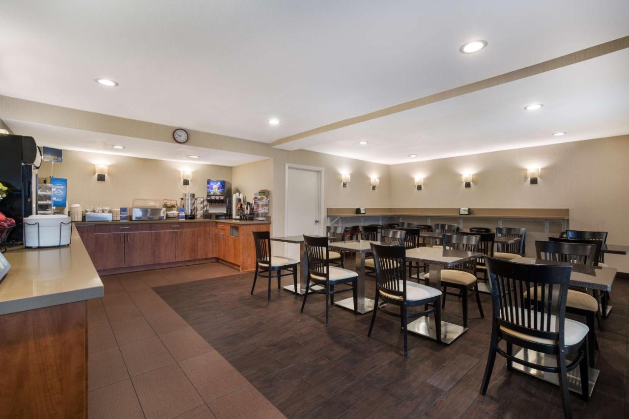 Best Western Norwalk Inn Bagian luar foto